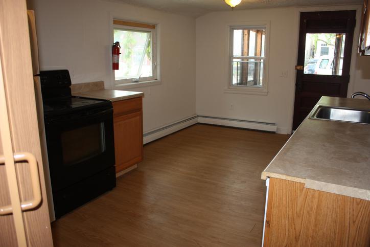 Kitchen - 127 N. Winooski Ave