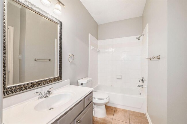 Building Photo - Spinnaker Bay Lane, Pearland, TX 77584 - 5...