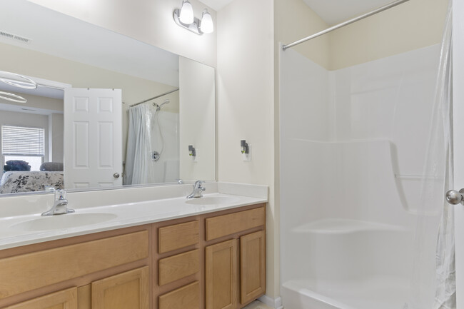 Primary Bath - 6547 Revere St