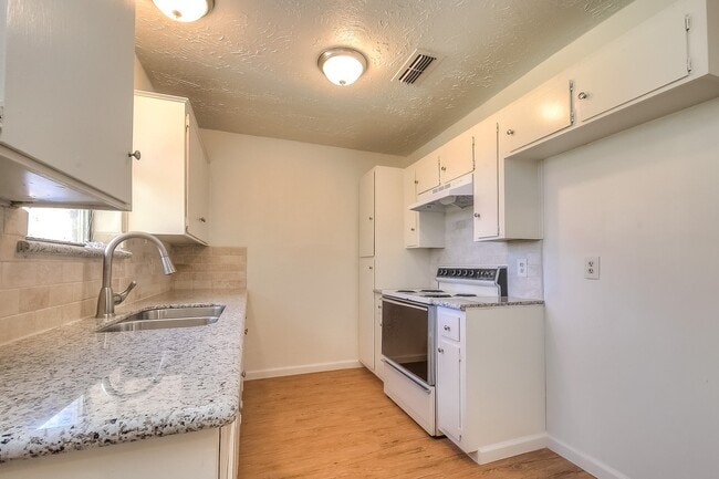 Building Photo - 3 Bedr/ 1 bath Beautiful Home in Texas City
