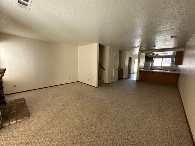 Building Photo - 3050 Andre Ln