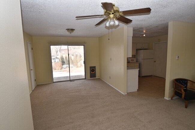 Building Photo - 1640 Shenandoah Dr