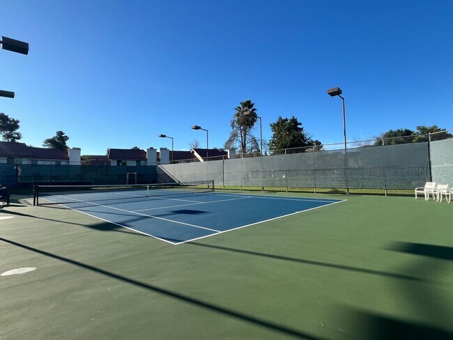 Building Photo - 3070 Corte Trabuco