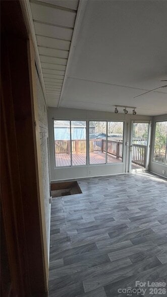 Building Photo - 344 Fairgreen Dr