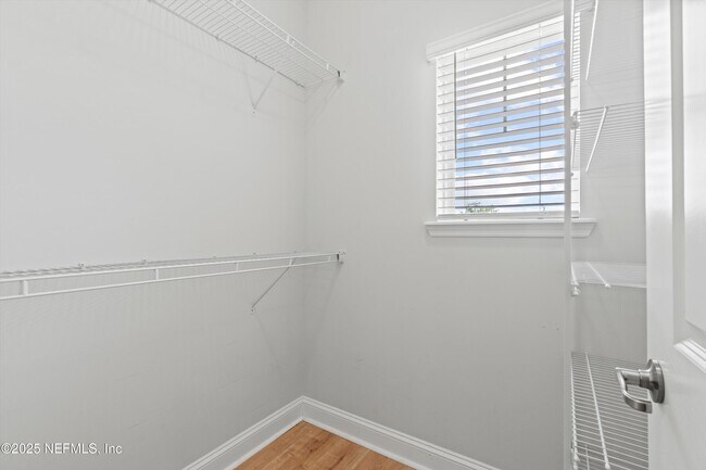 Building Photo - 548 Kendall Crossing Dr