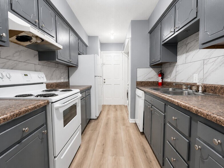 Building Photo - 7021 Fruitwood Ct