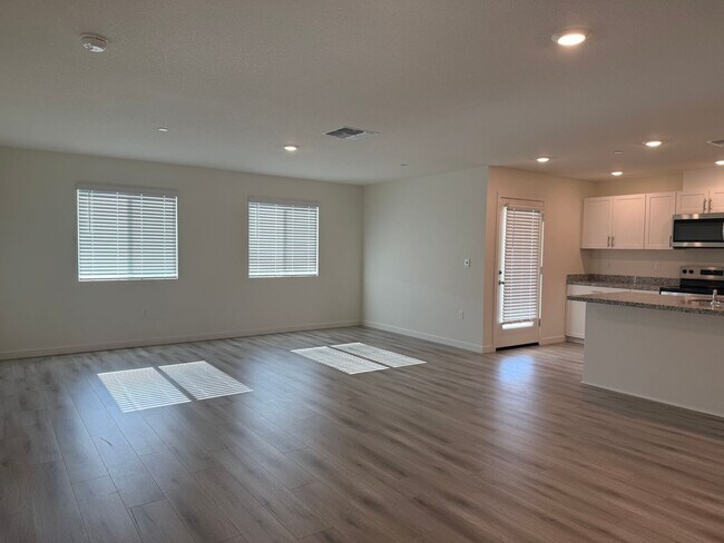 Building Photo - Brand new beautiful home! Please read enti...