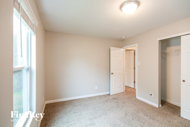 Building Photo - 3312 Aldwych Way