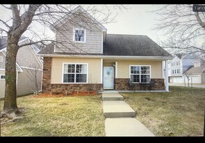 Building Photo - 4321 153rd St