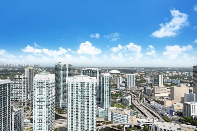 Building Photo - 465 Brickell Ave
