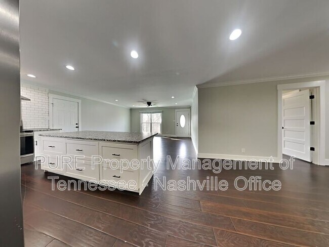Building Photo - 510 Spring Ln