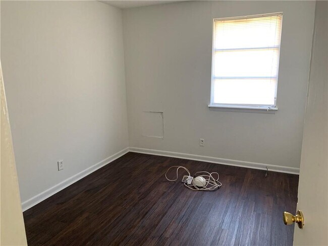 Building Photo - 126 Yorktown Dr