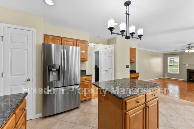 Building Photo - 9140 Worthington Dr
