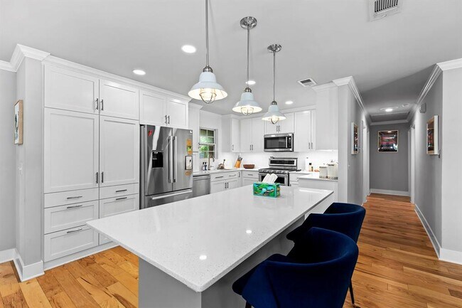 Building Photo - 3307 Garden Villa Ln