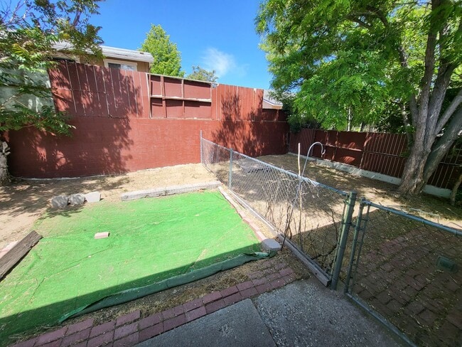 Building Photo - 6581 Flower St