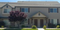 Building Photo - Cedar Park Townhome