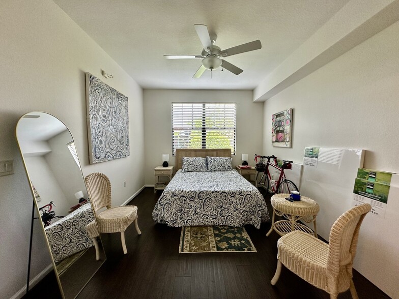 Building Photo - 12935 Violino Ln