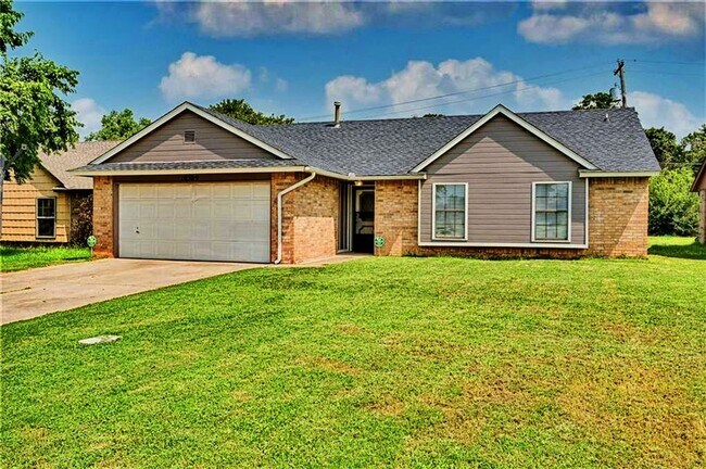 Building Photo - Gorgeous 3 bed/2 bath home in MWC!!
