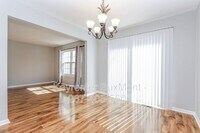 Building Photo - 15 York St