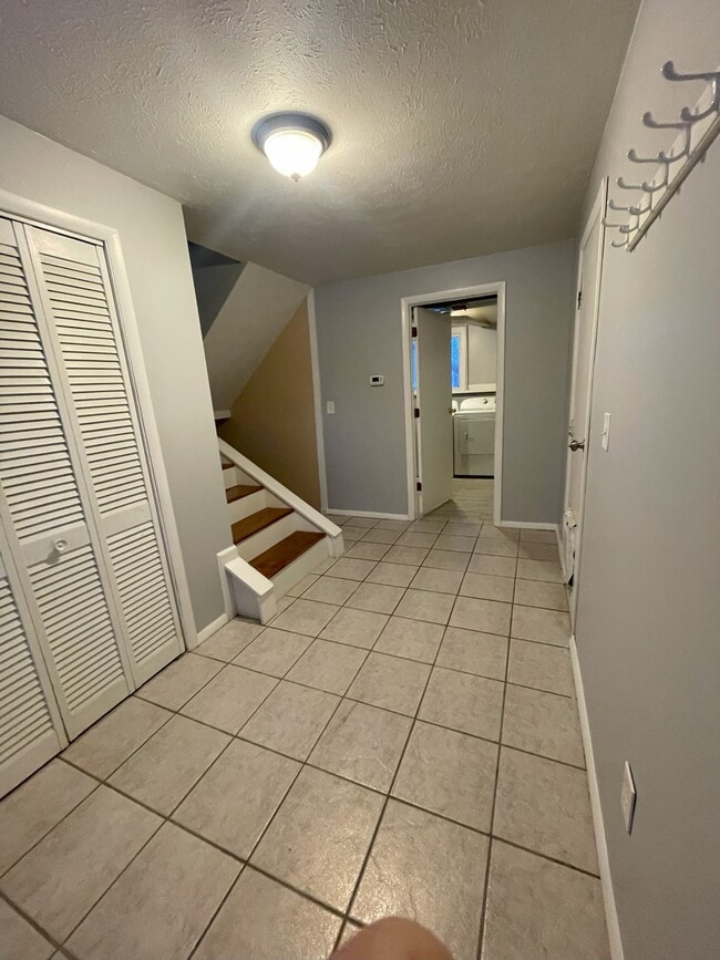 Building Photo - 34 Ridge Meadows Dr