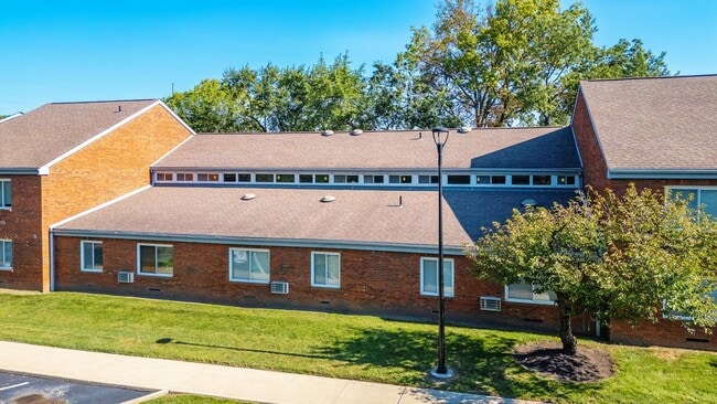 Building Photo - Maplewood Heights