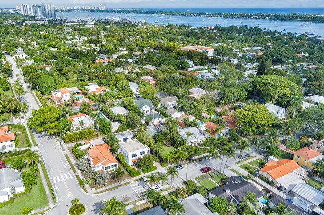 Building Photo - 439 28th St