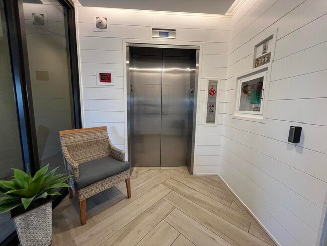 Building Photo - 100 Intracoastal Pl