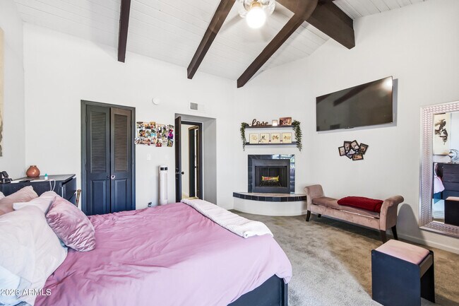 Building Photo - 1702 E Ocotillo Rd