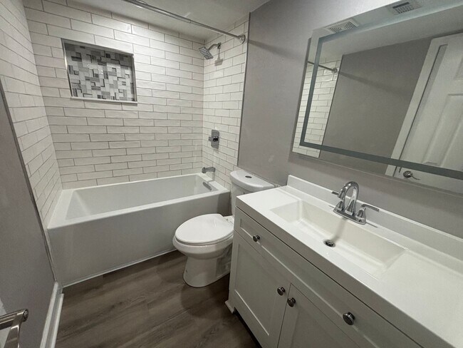Building Photo - Beautifully Remodeled Home / Plenty of Add...