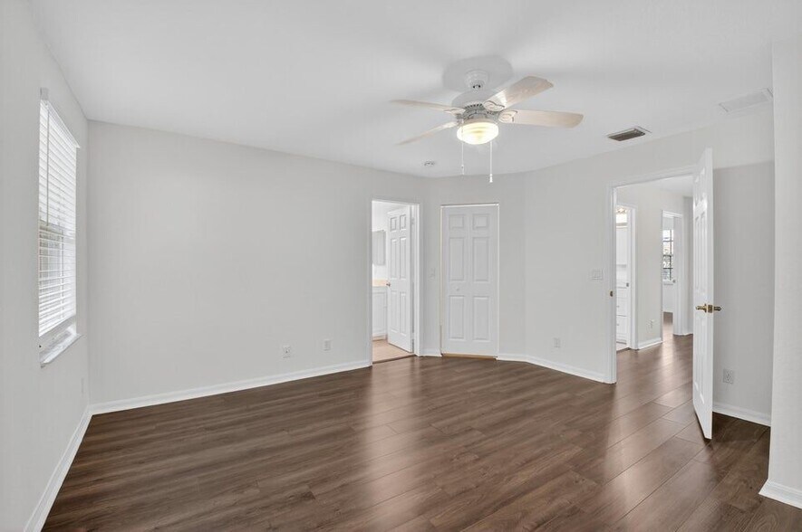 Building Photo - 16206 Sierra Palms Dr