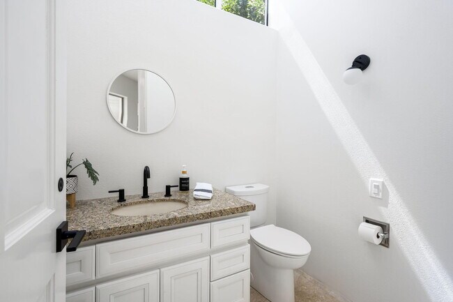 Building Photo - 75070 Muirfield Ct
