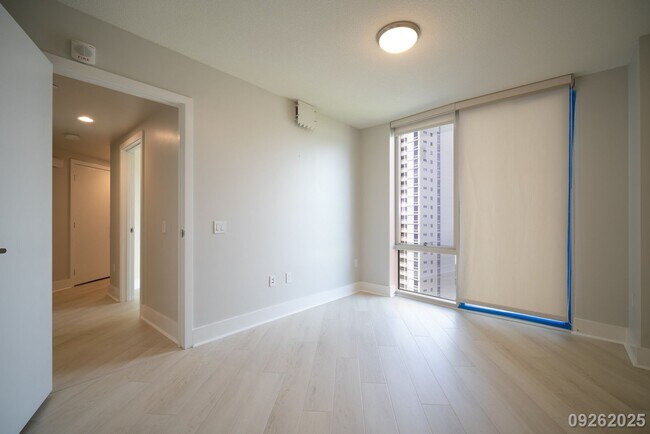 Building Photo - Luxury 3 Bed 2 Bath in the Allure