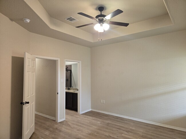 Building Photo - 217 Kaspar Way