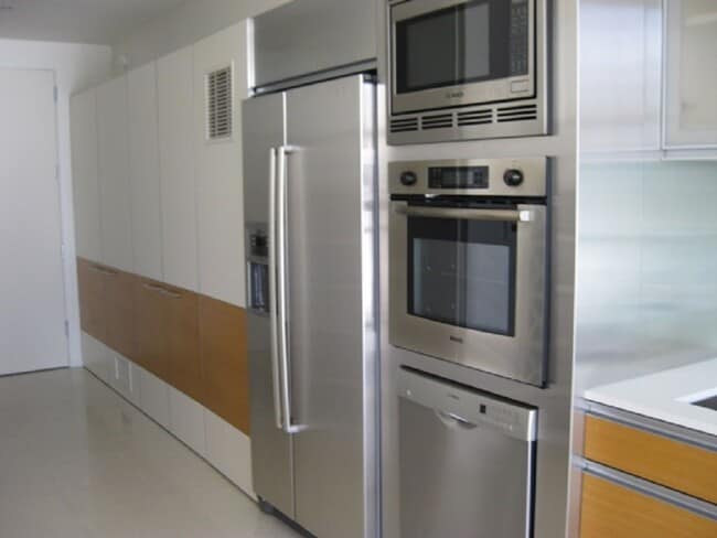 Building Photo - Studio with incredible views of the Strip!