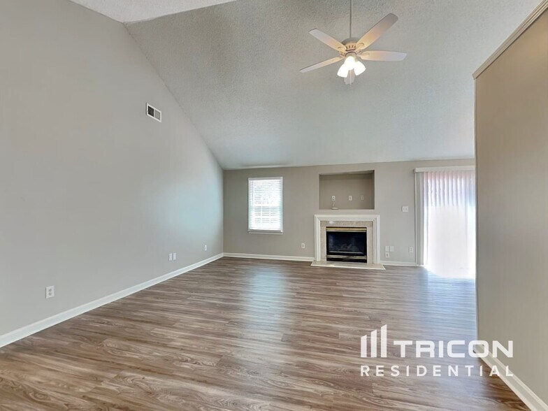 Building Photo - 14426 Planters Knob Ln
