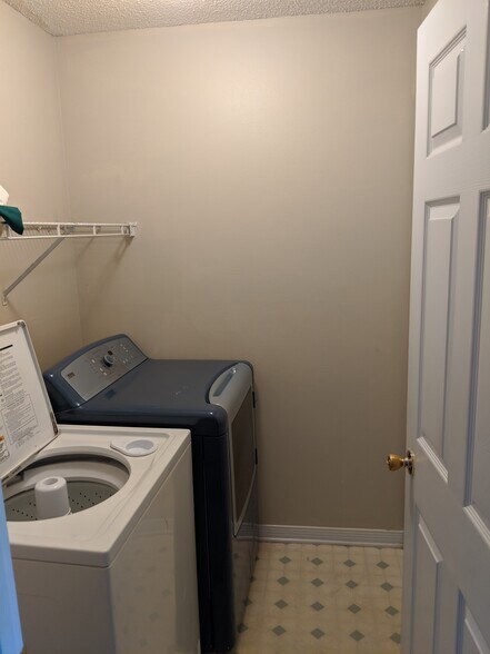 Primary Photo - 18 Stowe Rd