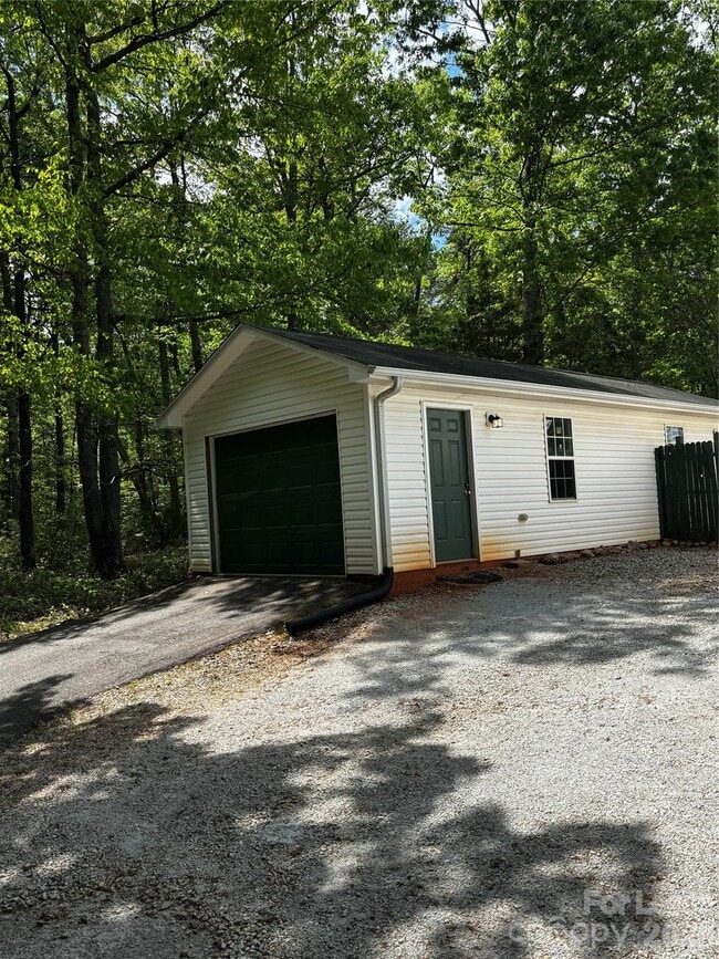 Building Photo - 5906 E North Carolina 150 Hwy