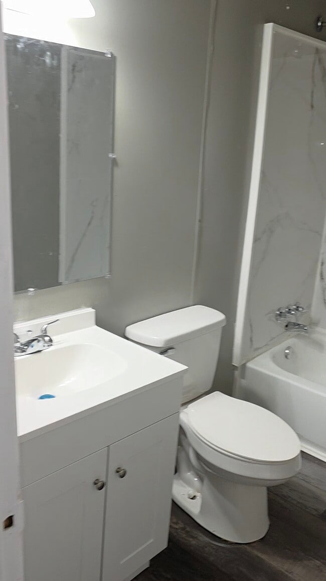 Building Photo - 505 Dorsey Ave