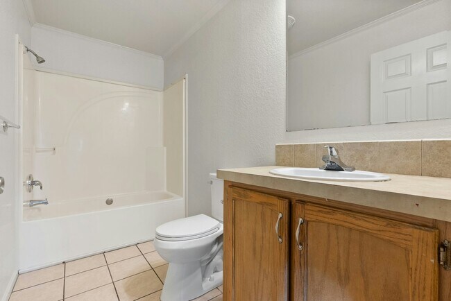 Building Photo - 6240 E 64th Pl