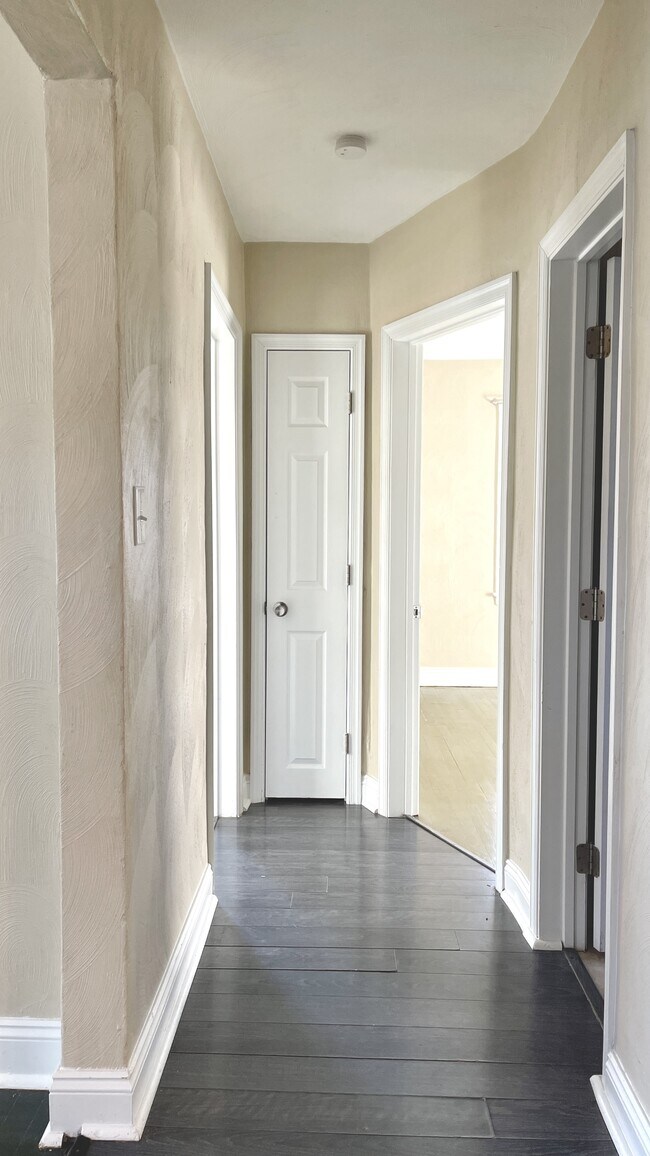 Building Photo - 3912 Davis St