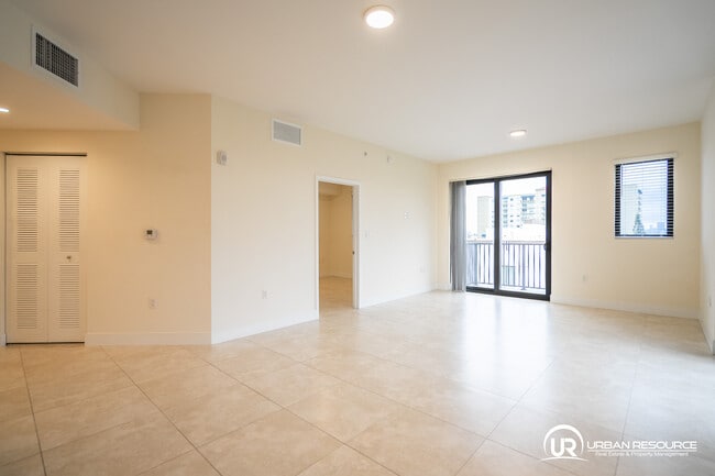 Building Photo - Gables Galiano