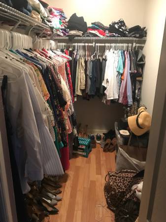 Building Photo - South Moody Townhome