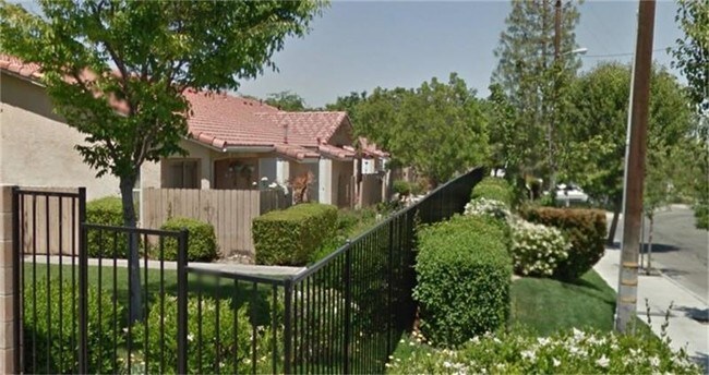 Building Photo - 201 8th St