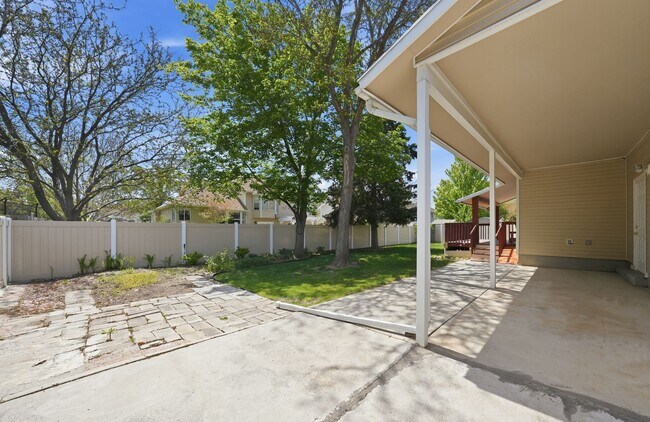 Building Photo - 1788 E Tramway Dr