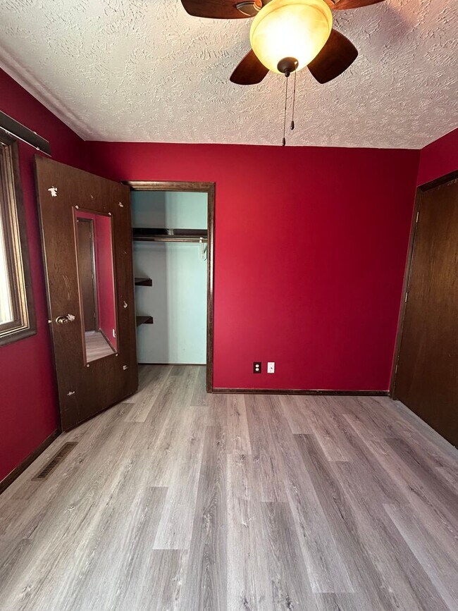 Building Photo - Spacious 3-Bedroom, 1-Bath Home with Garage & Basement in La Vista