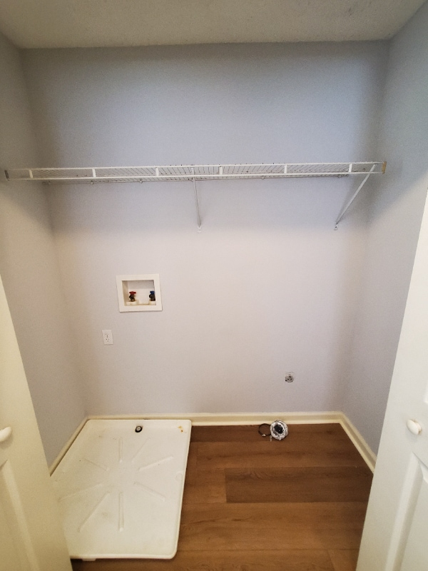 Building Photo - 7325 N Thorncliff Pl