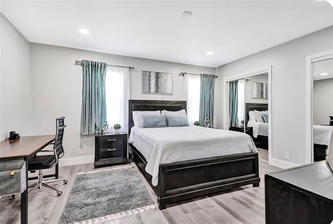 Building Photo - 2413 SW 58th Manor