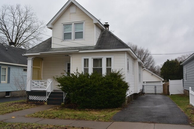 Building Photo - 1503 Fox Pl