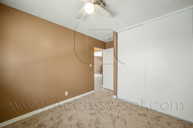 Building Photo - 52585 Avenida Velasco