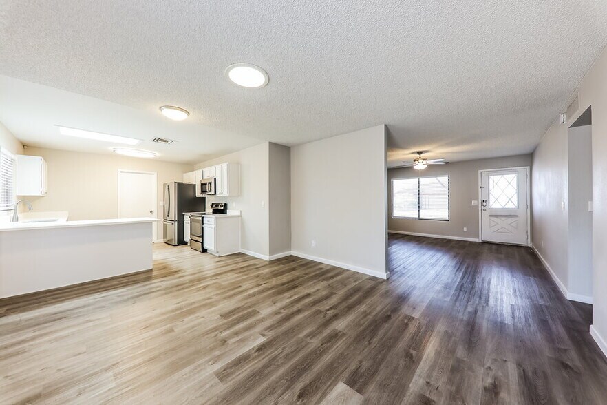 Building Photo - 18417 N 55th Dr